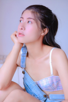 《瞞著丈夫說在公司加班》中字