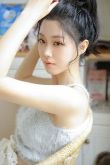 抓著英語老師的兩只兔子