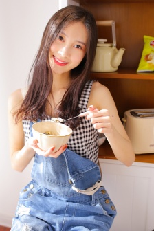 兄妹客廳當父母面愛叫啥