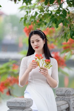 被C哭著爬又被挺進H快穿