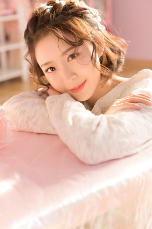 我和我的祖國原唱王菲唱的