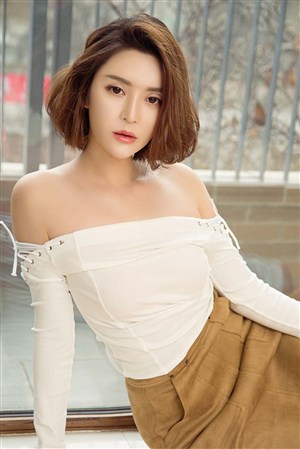 空虛的兒媳婦中字頭是親生的嗎