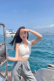 《妻子與瑜伽教練》主演是誰