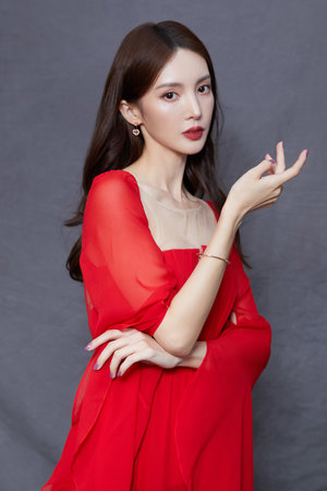 高大豐滿肥熟婦豐滿大白屁股