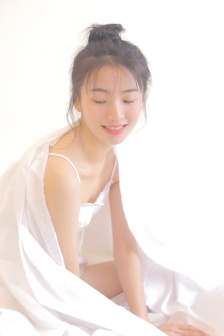 日本巜她在丈面前被耍觀看