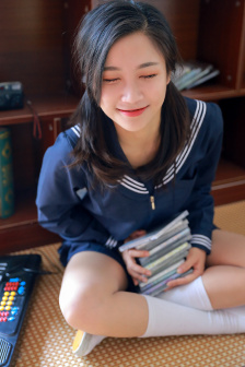 抓QQ彈彈的大歐派動漫版