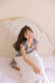 巜被部長玩弄的人妻》