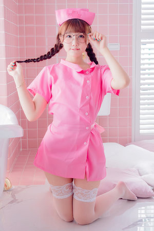 Y蕩學院(夾道具走繩PLAY)