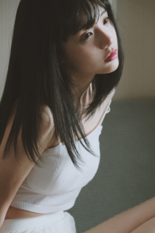 扒下老師蕾絲黑色內褲視頻