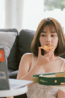 情侶晚上做運動的時候穿內衣好嗎