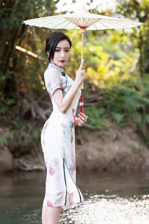 一個上添下邊一個下邊念什么