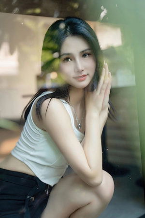 男生女生一起愁愁愁素材