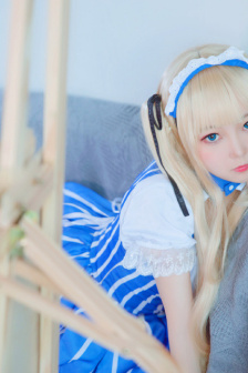 國內自拍偷三級視頻