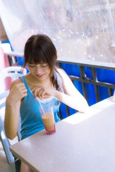 老公裝醉看我和別人在一起