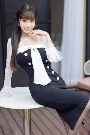 男同桌硬了把我內褲也脫了