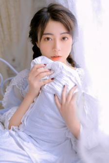 無翼烏全彩工囗侵犯本子