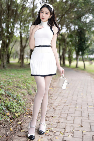 《上司部長出軌漂亮人妻》