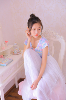 深田詠美的抖音是干什么的