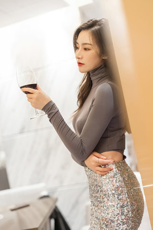 夜晚游玩生活全集免費觀看