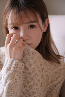 鬢邊不是海棠紅