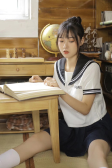 美女抖動大球球舞蹈