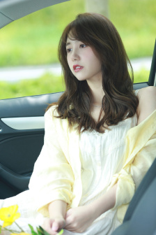 漂亮人妻被夫上司強了