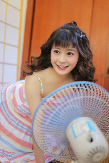 嬌妻裸體交換俱樂部61