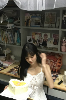 男生大居居起立圖片真人