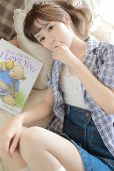 小說適合晚上看的書帶點顏色