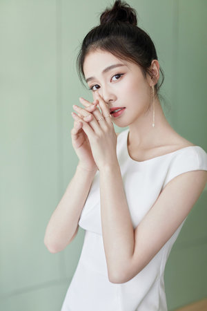 和叔叔拍戲被直入筆趣閣