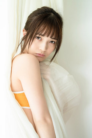 挺巨龍昂首進幽谷