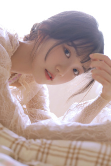 她快高潮時故意拔出來視頻