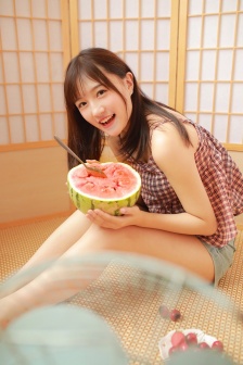 半脫蓮房露壓欹H