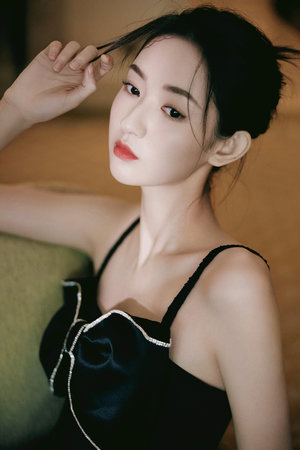 歐美精品久久久久久干草影院小說