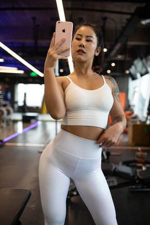 惹上皇家校草幫