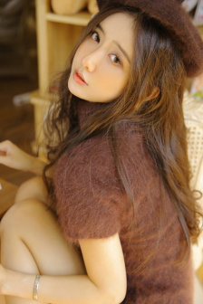 軍人被解皮帶摸襠部