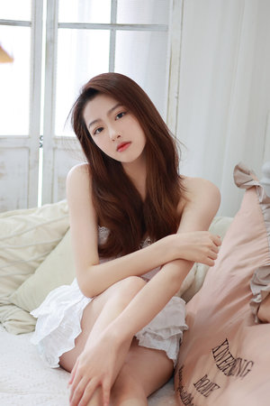 《滅火寶貝2》法國空姐