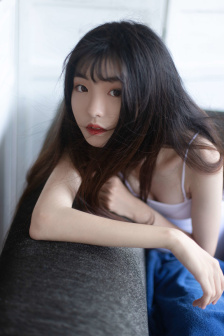 《黏糊糊的她》動漫免費觀看