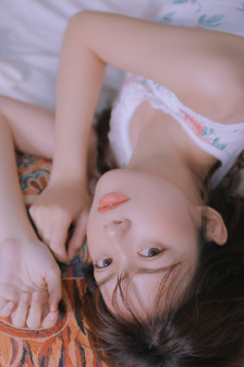 本道久久綜合中文無碼字幕