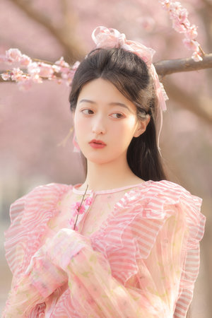 兩腿間花蒂被吸得腫了