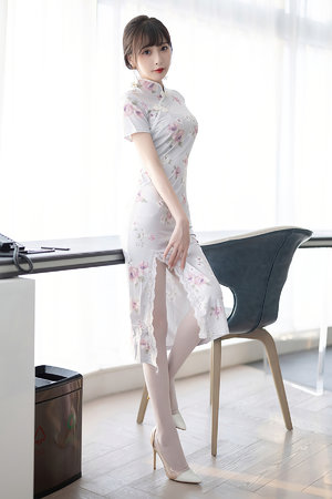 穿書共妻被八個男主寵的小說