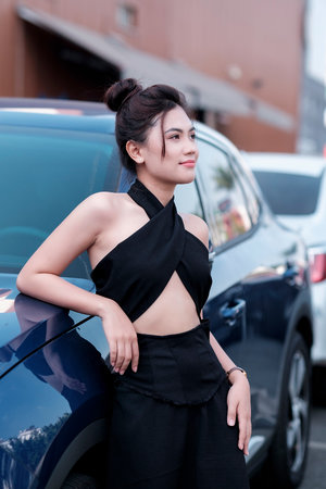 國產精品自偷自窺