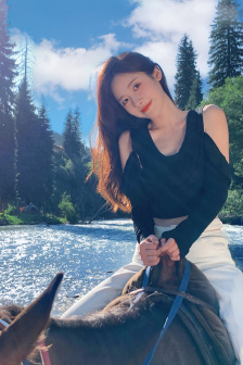 麥當娜大戰6個人現場版視頻播放