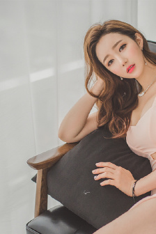 皮帶 屁股打腫 打爛 皮拍子