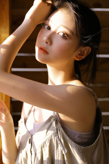 嬌妻穿丁字褲公交車被C