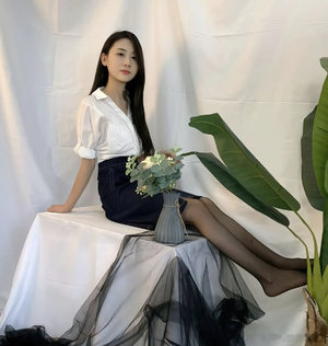 倫理《裸體肉欲》