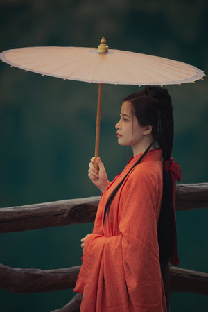 主動把乳頭放進男朋友嘴巴里