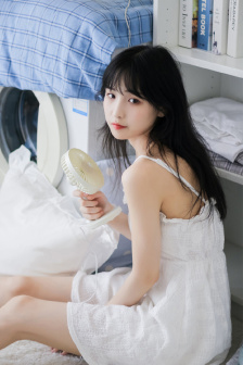 《撿到清冷頂流的通感娃娃》