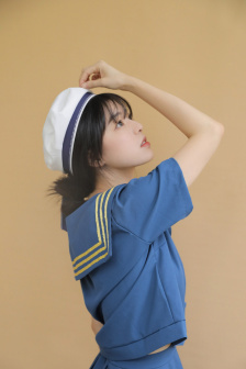 大胸美女又黃又W網站