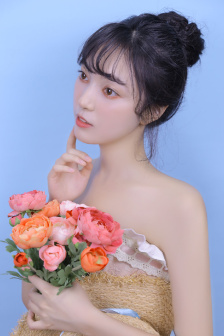 爸爸開女兒小包視頻最新消息